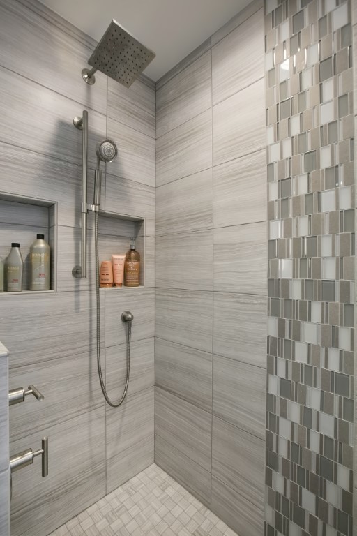 collegecity-bathrooms-lakeville-2 (9)